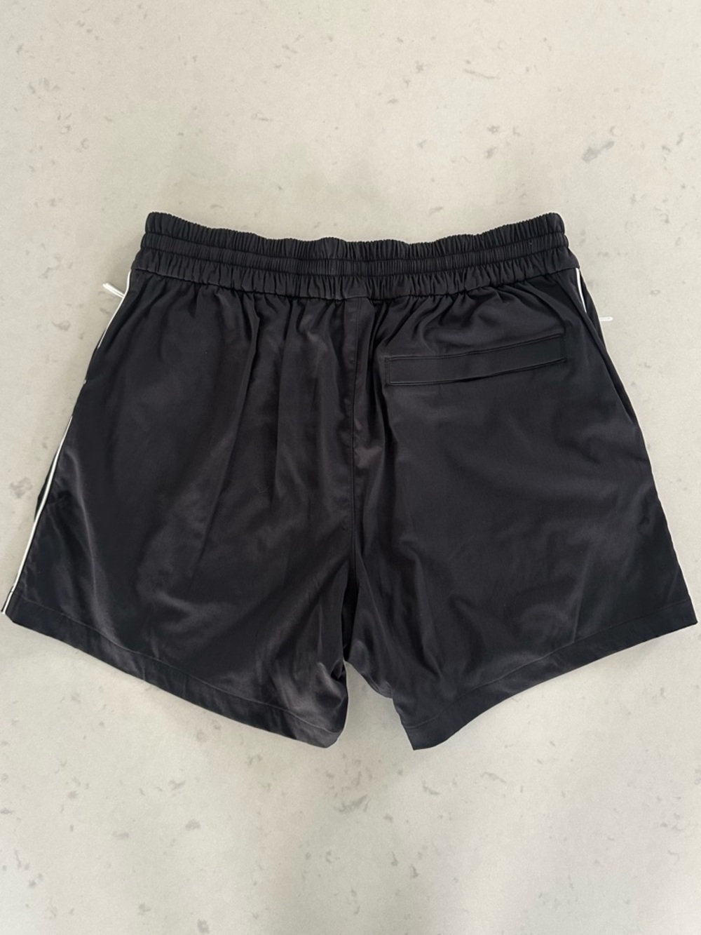 Lululemon X Erewhon Collab Venice 5" Black Short Size Small NWT - Picture 6 of 6